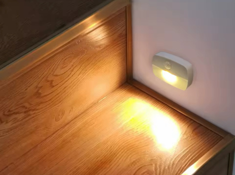 Lampka Nocna LED z Czujnikiem Ruchu Barwa Ciepła Lampka Nocna LED z Czujnikiem Ruchu Barwa Ciepła