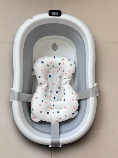Wanienka POWYSTAWOWA Składana dla Dzieci z Termometrem LCD i Poduszką - 0-6 lat, 45kg - Antypoślizgowa Wanienka POWYSTAWOWA Składana dla Dzieci z Termometrem LCD i Poduszką - 0-6 lat, 45kg - Antypoślizgowa