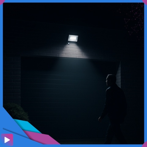 Halogen Naświetlacz LED 20W z Czujnikiem Ruchu i Zmierzchu na Kablu Naświetlacz Zewnętrzny IP65 do Ogrodu i Elewacji ASATO®