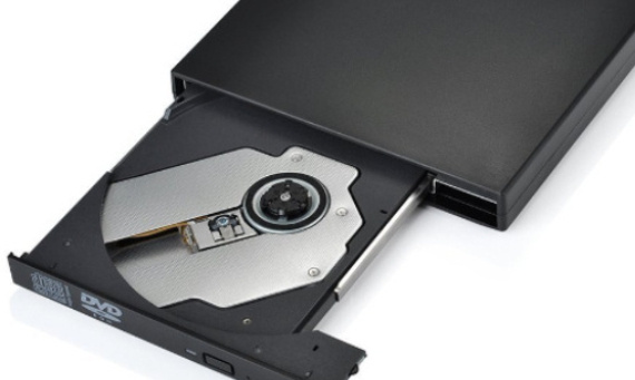 Napędy DVD zewnętrzne — Jak odtwarzać płyty bez napędu optycznego w laptopie?